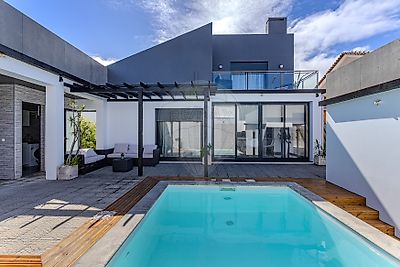 Moradia T3 moderna com piscina na Conceição