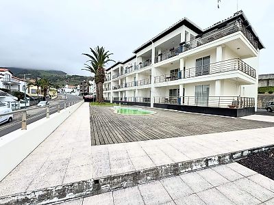 Apartamento T2 com piscina junto à Marina de Vila Franca
